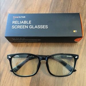 🥳🥳3/$10 screen protection glasses.